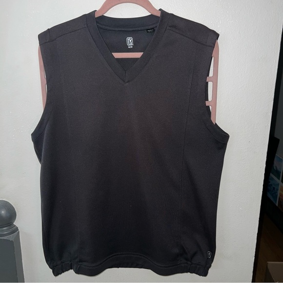 PGA Tour Other - PGA Tour Originals Black Sleeveless V-Neck Golf Vest - Size Medium